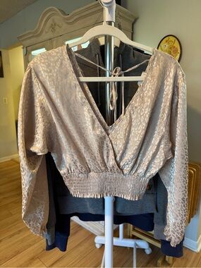 Altard State Metallic Leopard-Print Crop Top - Champagne Beige Size Small
